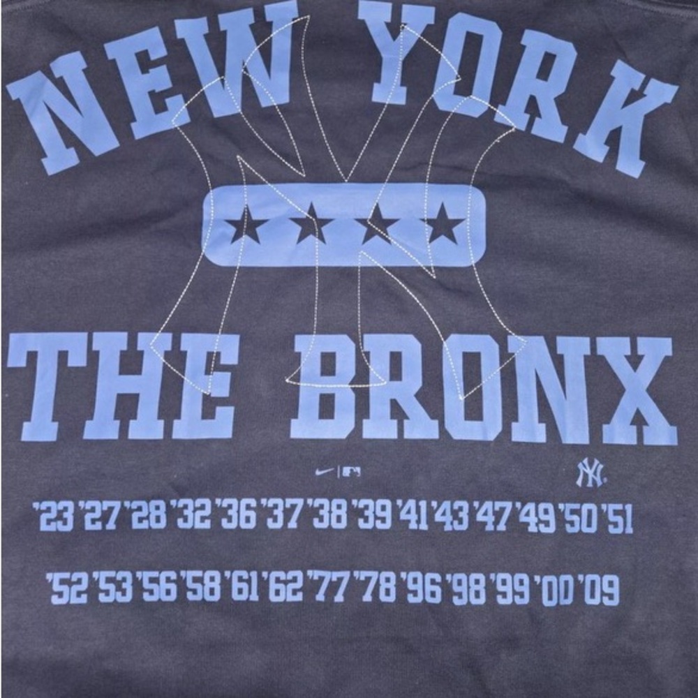 NIKE Yankees Game Over Shirt - Picture 2 of 4